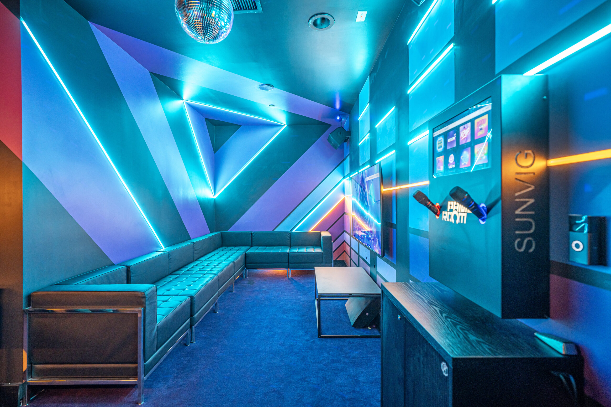 karaoke lounge paniq room los angeles